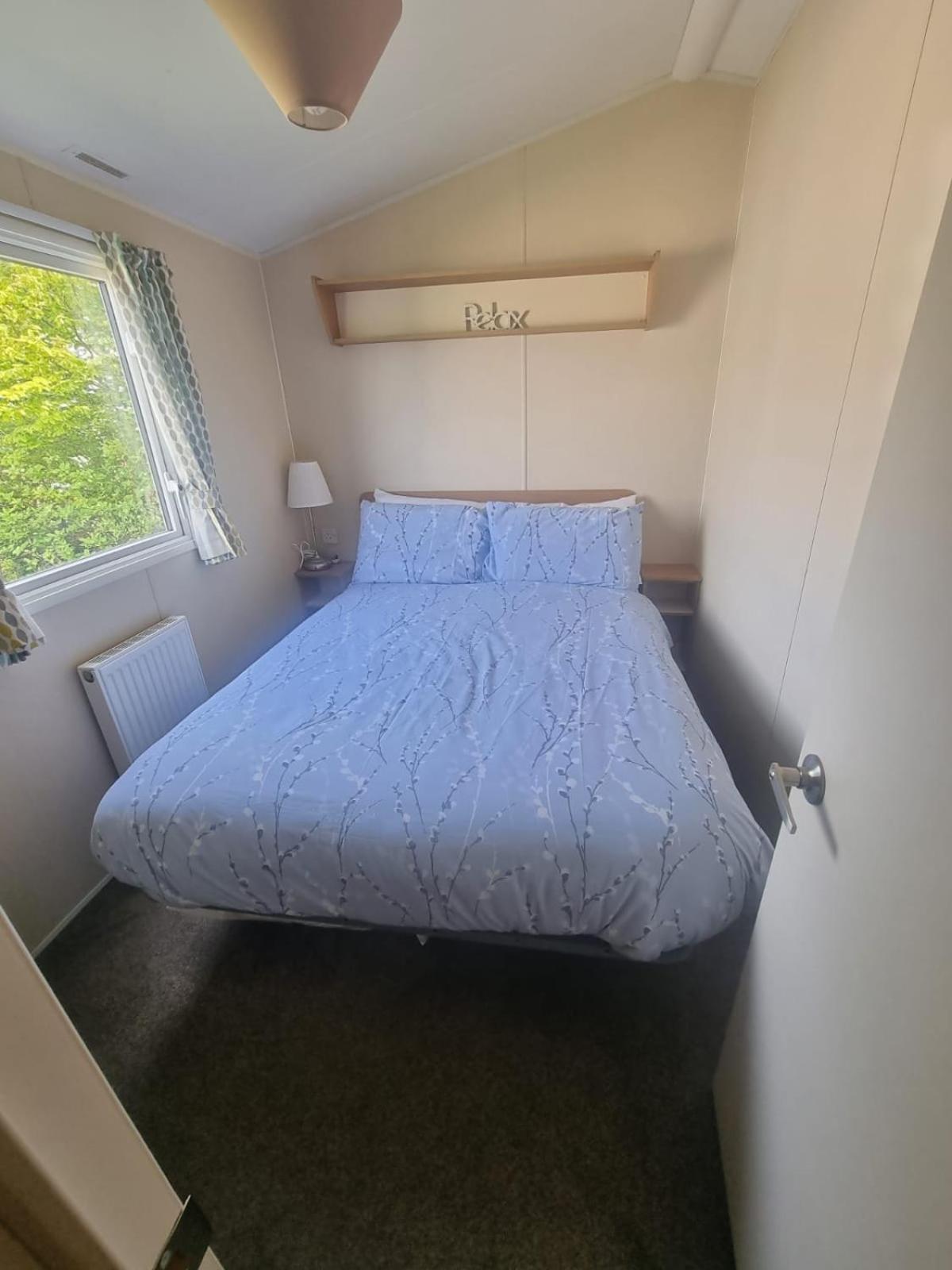 Whitecliff Bay Holiday Park - Most Popular Location Near Pools, Clubs And Beach Bembridge Exterior foto
